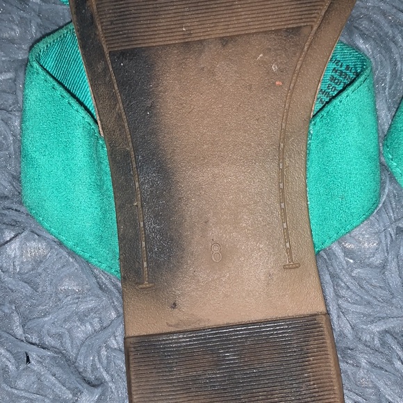 Old Navy Green Sandals, Size 8 - Picture 3 of 5